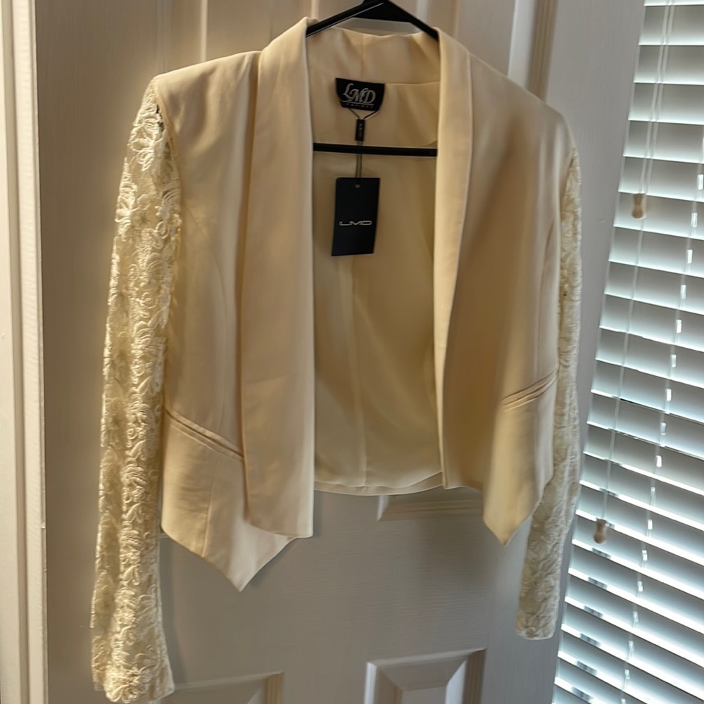 Laced sleeve blazer